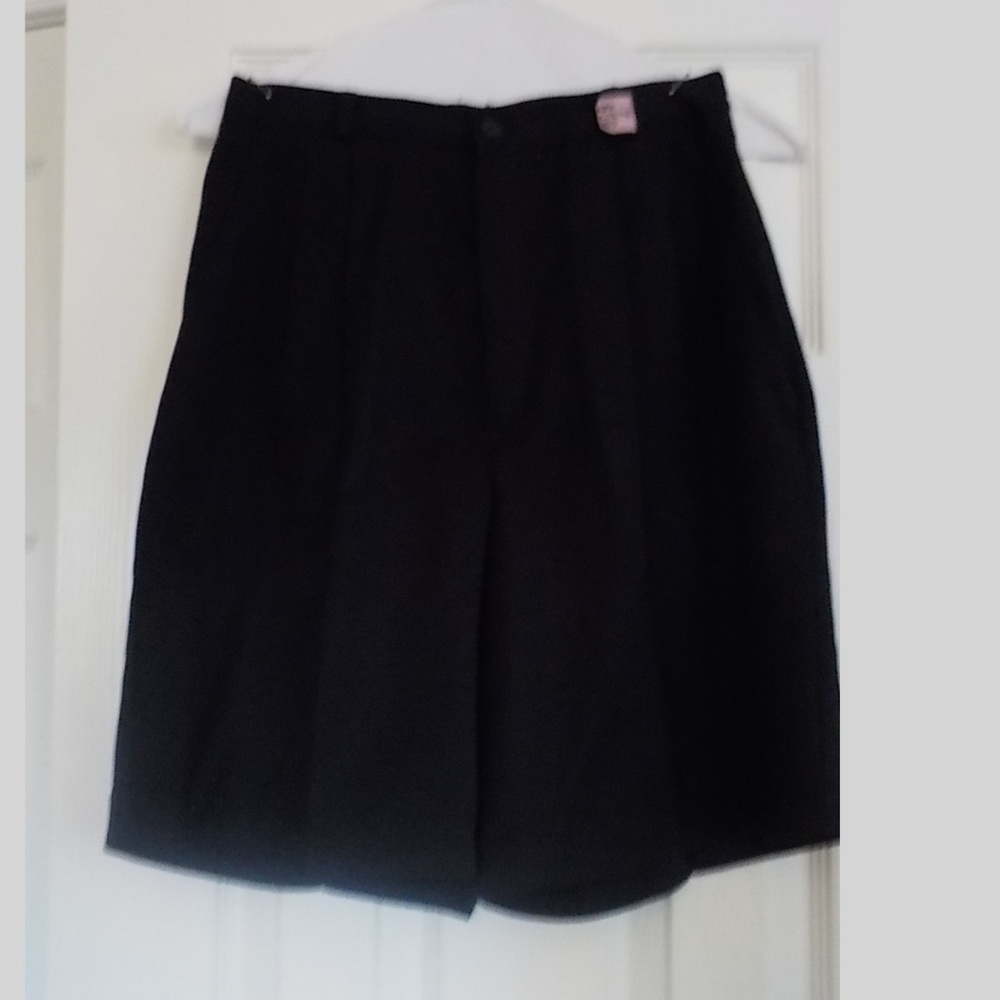 Christopher and Banks - pleated shorts - size 6